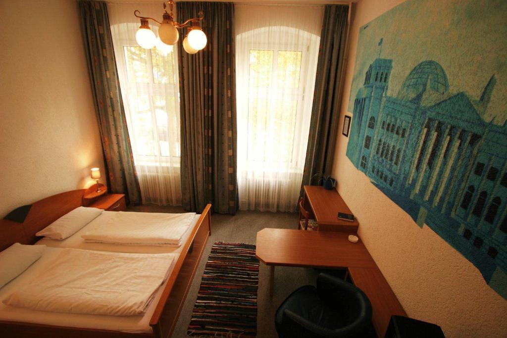 Hotel - Pension Am Schloss Bellevue Berlijn Kamer foto